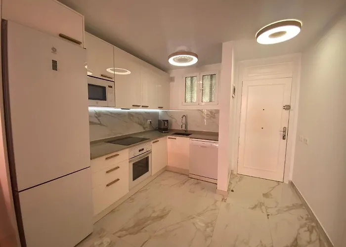 Parque Santiago I Stunning Brand New 2 Bedroom Playa De Americas 公寓