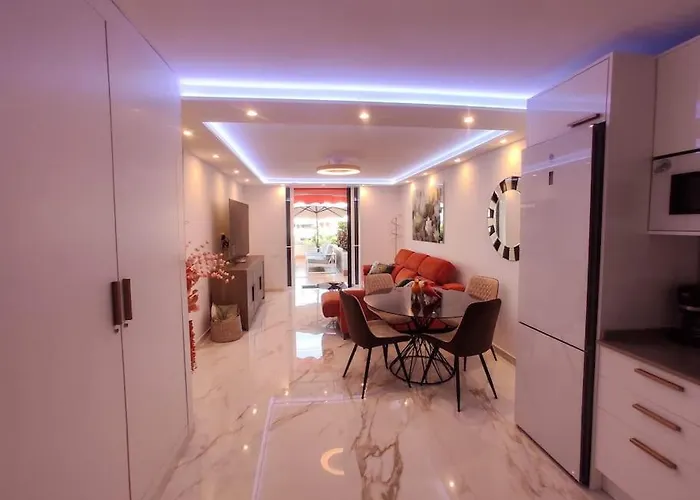 아파트 Parque Santiago I Stunning Brand New 2 Bedroom Playa De Americas *